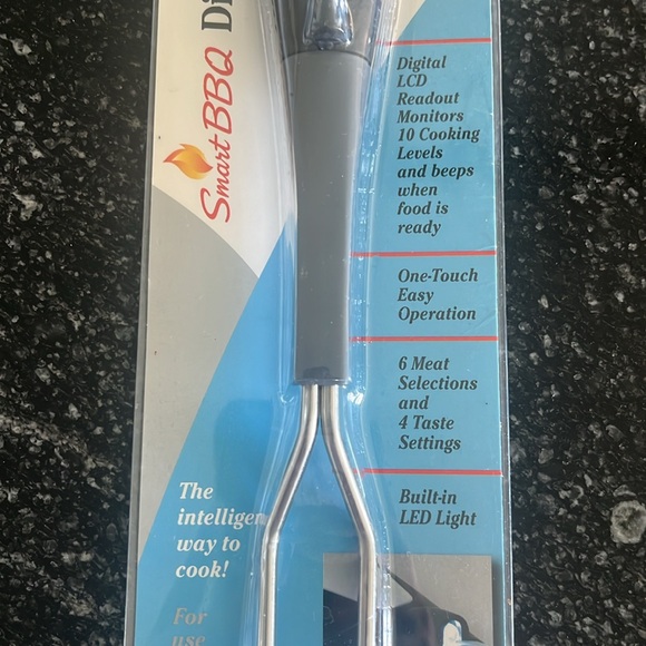 Digital meat temperature fork - Picture 3 of 5